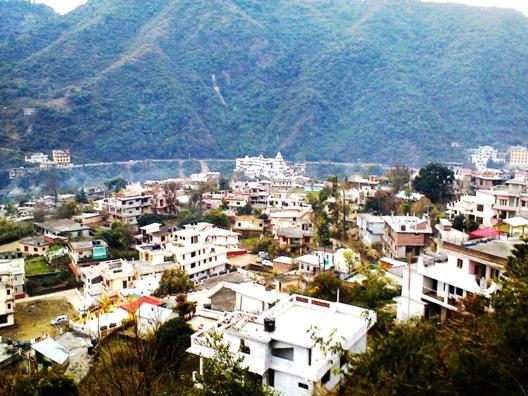 A BEAUTIFUL VIEW OF BHIULI VILLAGE NEAR MANDI