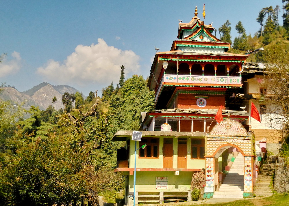SHRINGA RISHI-TEMPLE, BANJAR, KULLU