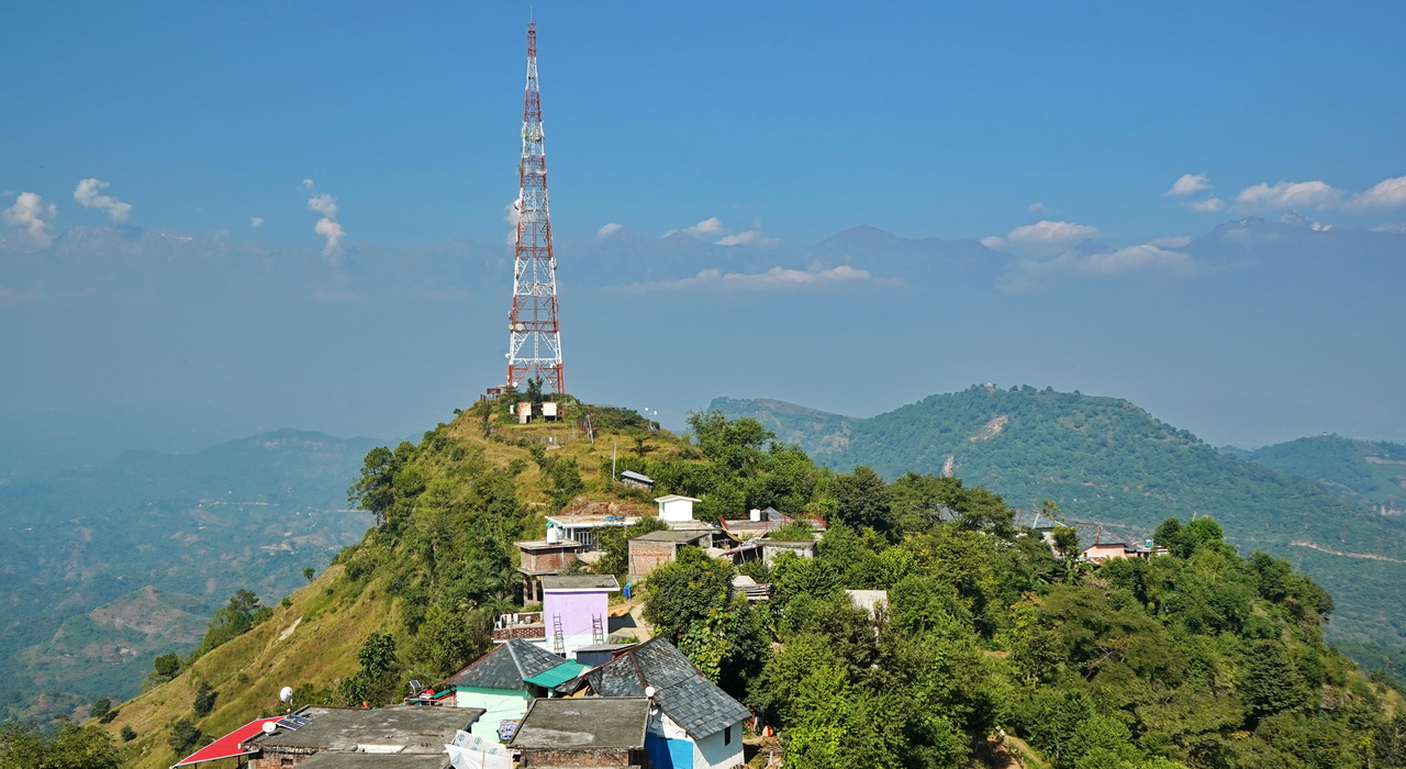 MOUNTAIN VIEW IN THE CLOUDS FROM ASHAPURI