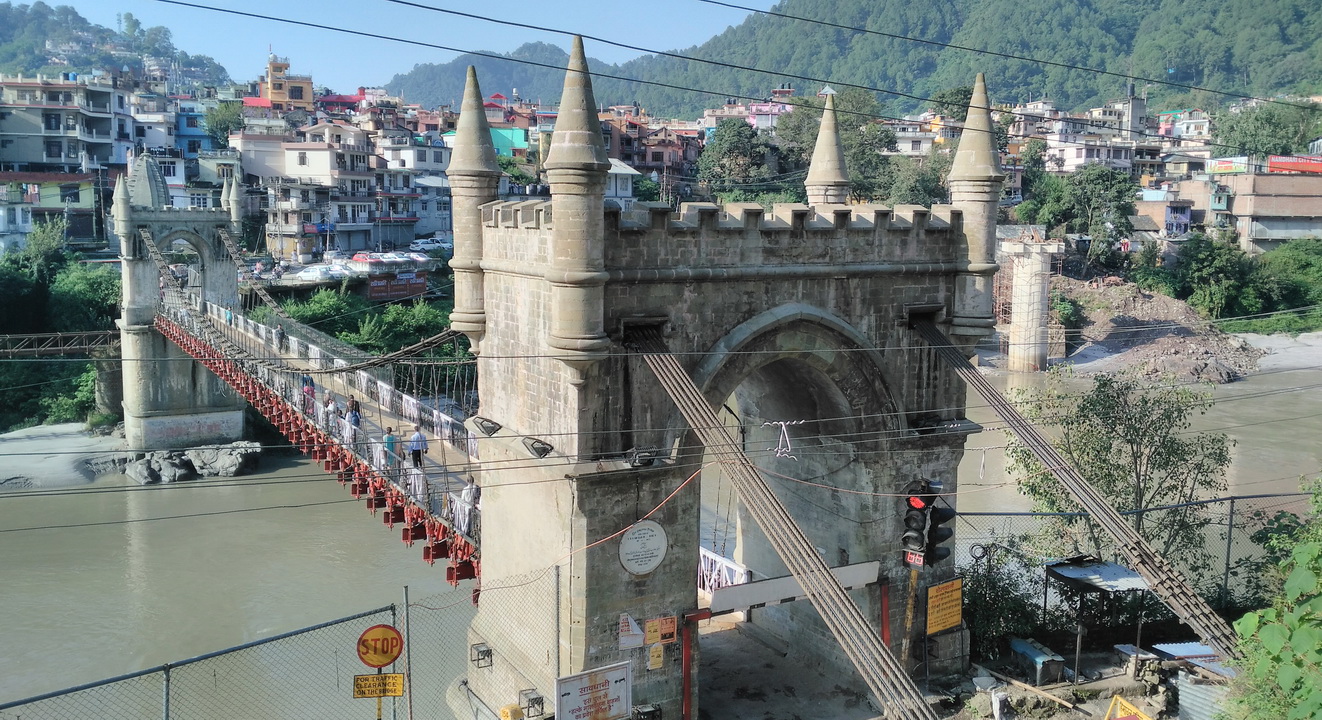 VICTORIA BRIDGE IN MANDI