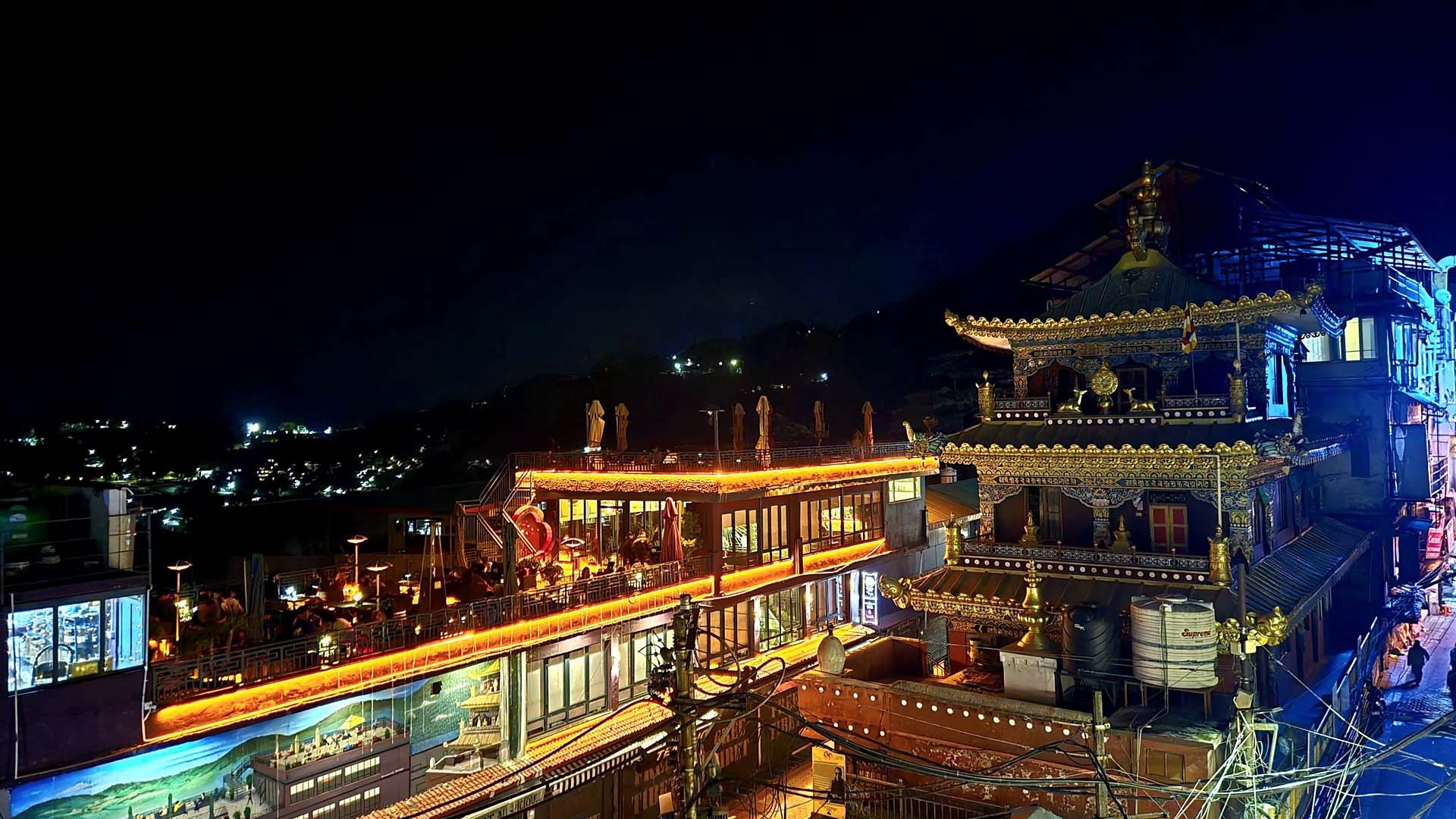 मैकलियोड स्क्वायर मंदिर धर्मशाला